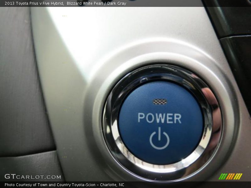 Blizzard White Pearl / Dark Gray 2013 Toyota Prius v Five Hybrid
