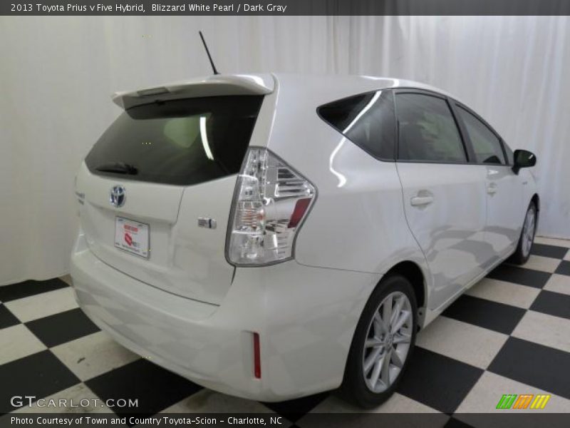 Blizzard White Pearl / Dark Gray 2013 Toyota Prius v Five Hybrid