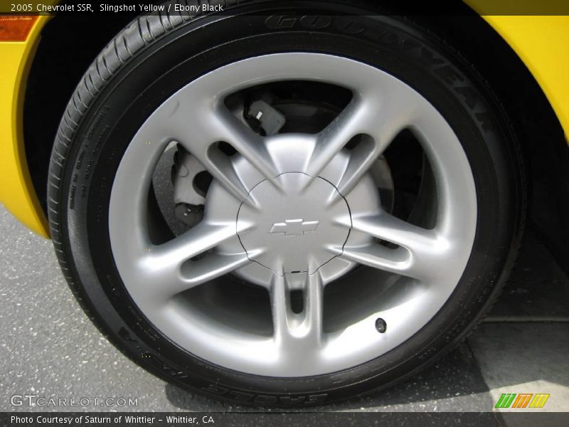 Slingshot Yellow / Ebony Black 2005 Chevrolet SSR