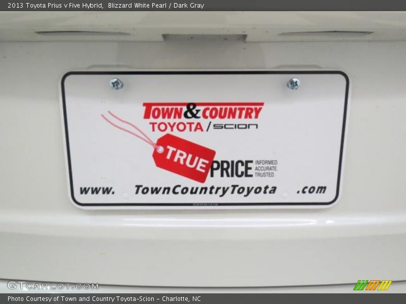 Blizzard White Pearl / Dark Gray 2013 Toyota Prius v Five Hybrid