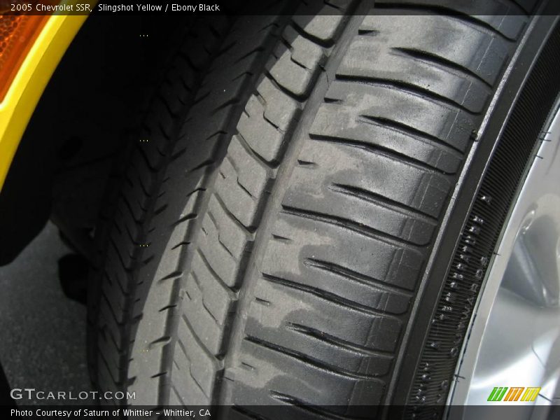 Slingshot Yellow / Ebony Black 2005 Chevrolet SSR