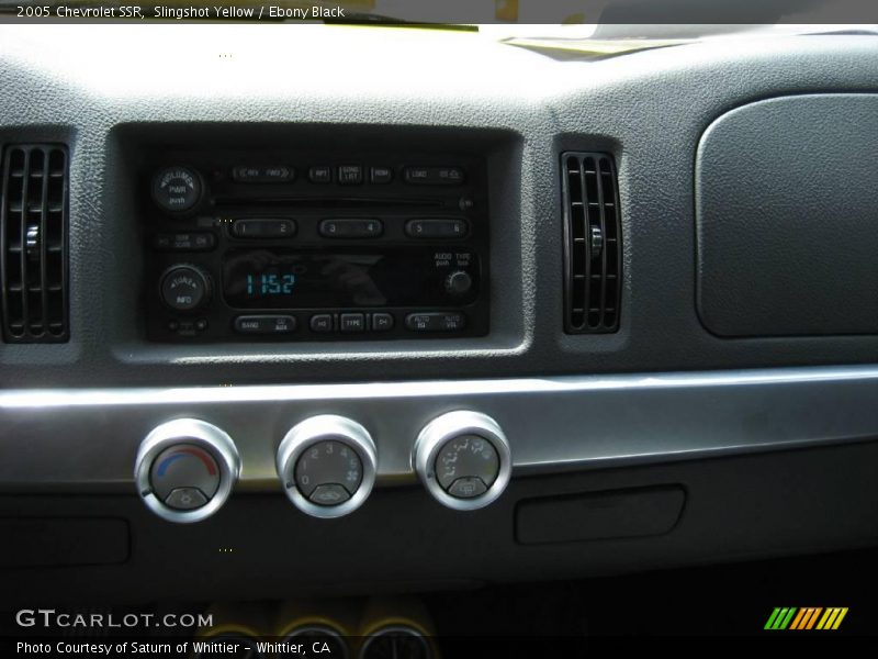 Slingshot Yellow / Ebony Black 2005 Chevrolet SSR