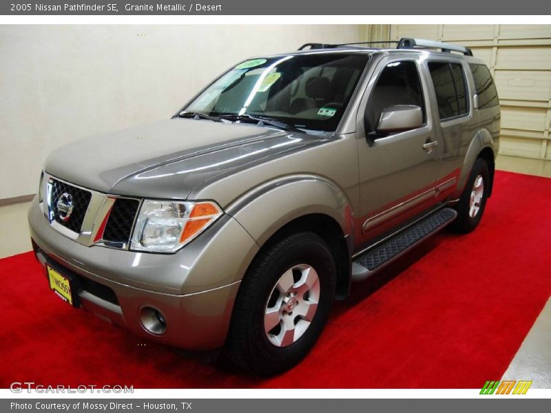 Granite Metallic / Desert 2005 Nissan Pathfinder SE