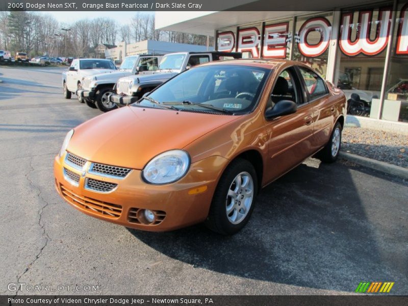 Orange Blast Pearlcoat / Dark Slate Gray 2005 Dodge Neon SXT