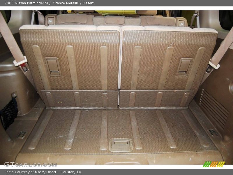 Granite Metallic / Desert 2005 Nissan Pathfinder SE