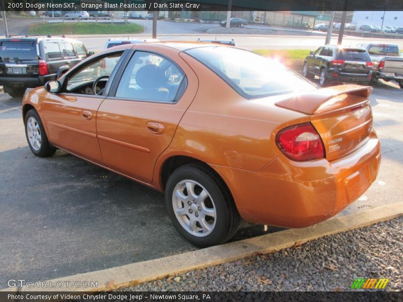 Orange Blast Pearlcoat / Dark Slate Gray 2005 Dodge Neon SXT