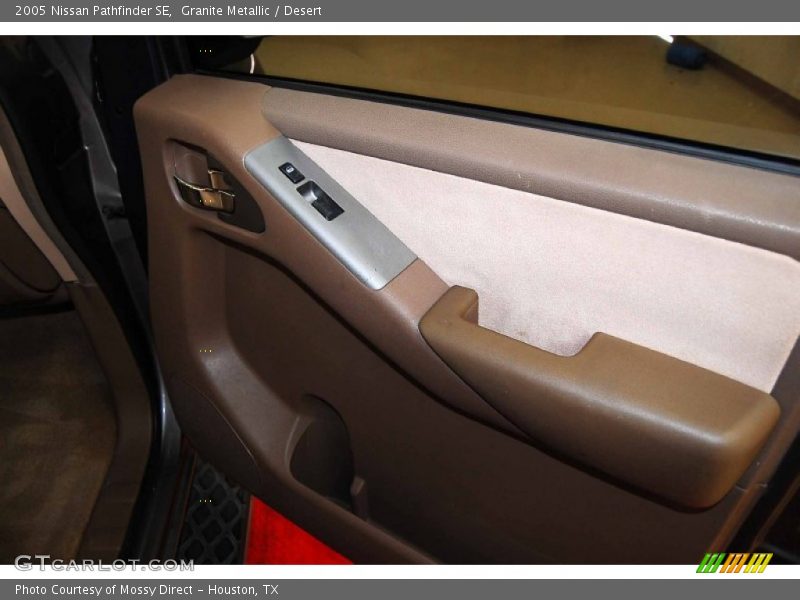 Granite Metallic / Desert 2005 Nissan Pathfinder SE