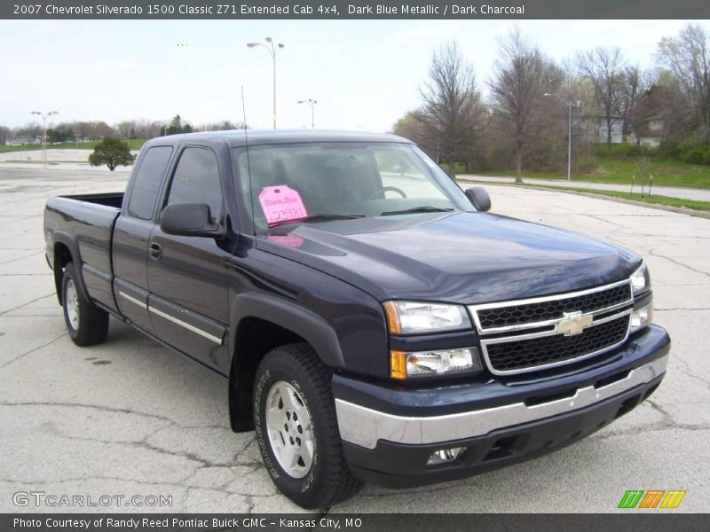 Dark Blue Metallic / Dark Charcoal 2007 Chevrolet Silverado 1500 Classic Z71 Extended Cab 4x4