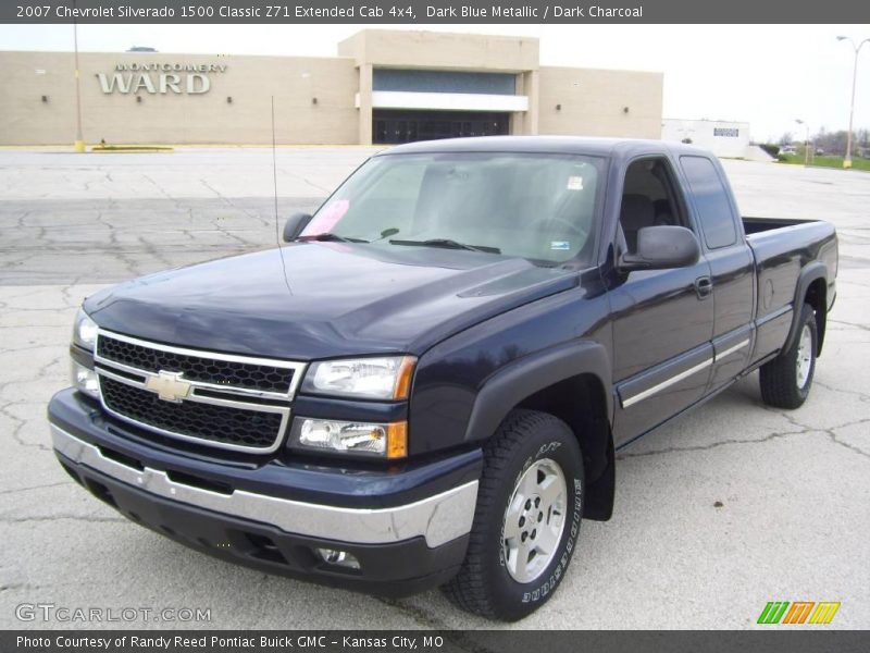 Dark Blue Metallic / Dark Charcoal 2007 Chevrolet Silverado 1500 Classic Z71 Extended Cab 4x4