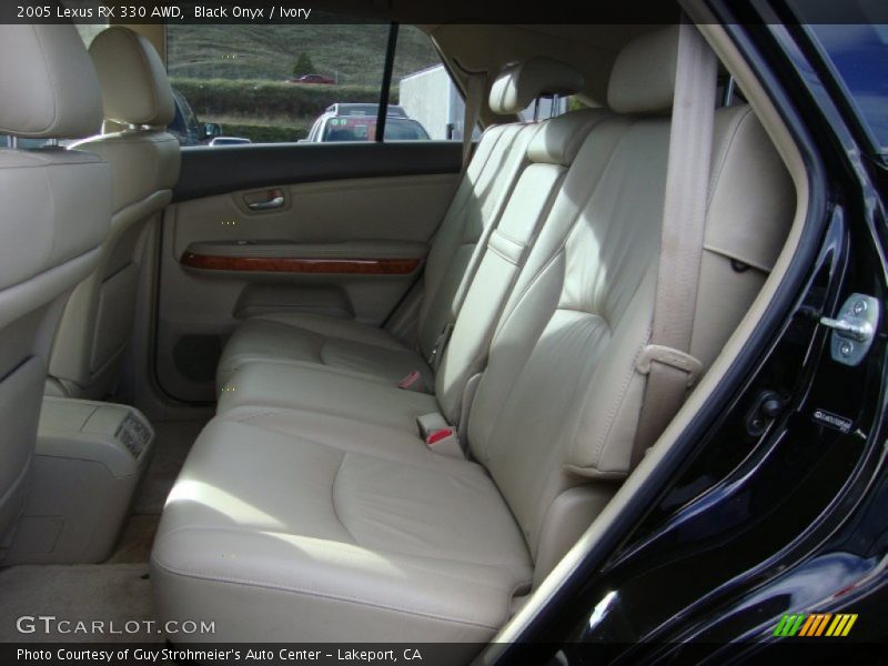 Rear Seat of 2005 RX 330 AWD