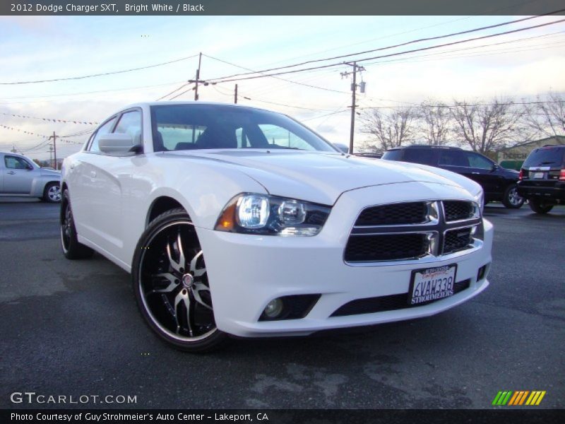 Bright White / Black 2012 Dodge Charger SXT