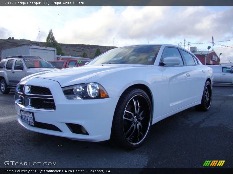 Bright White / Black 2012 Dodge Charger SXT