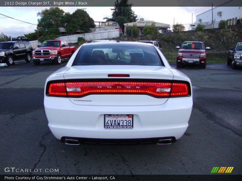 Bright White / Black 2012 Dodge Charger SXT