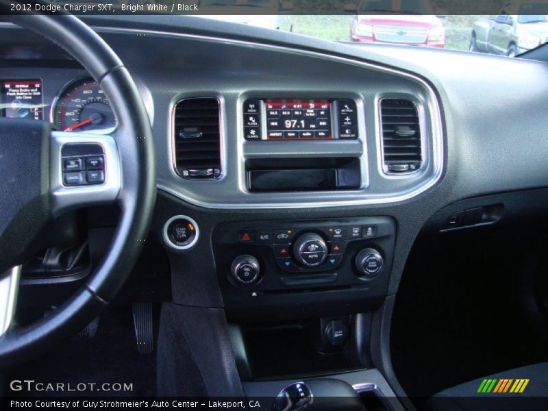 Bright White / Black 2012 Dodge Charger SXT