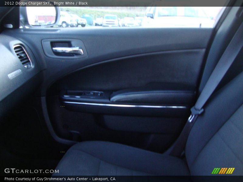 Bright White / Black 2012 Dodge Charger SXT