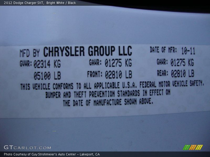 Bright White / Black 2012 Dodge Charger SXT