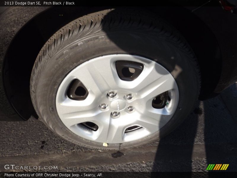 Pitch Black / Black 2013 Dodge Dart SE