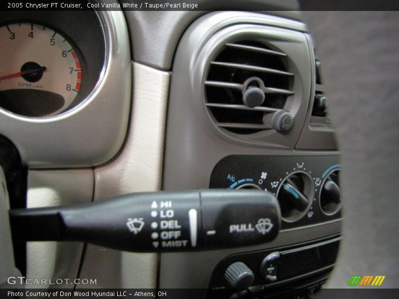 Cool Vanilla White / Taupe/Pearl Beige 2005 Chrysler PT Cruiser