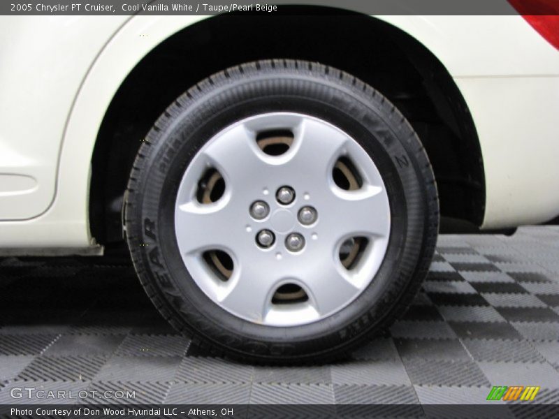 Cool Vanilla White / Taupe/Pearl Beige 2005 Chrysler PT Cruiser