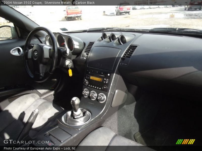 Dashboard of 2004 350Z Coupe