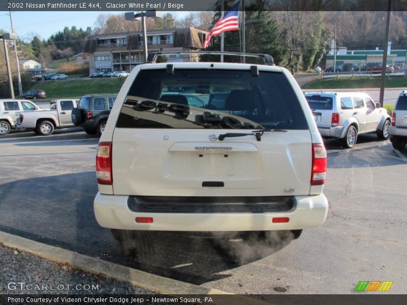 Glacier White Pearl / Beige 2002 Nissan Pathfinder LE 4x4