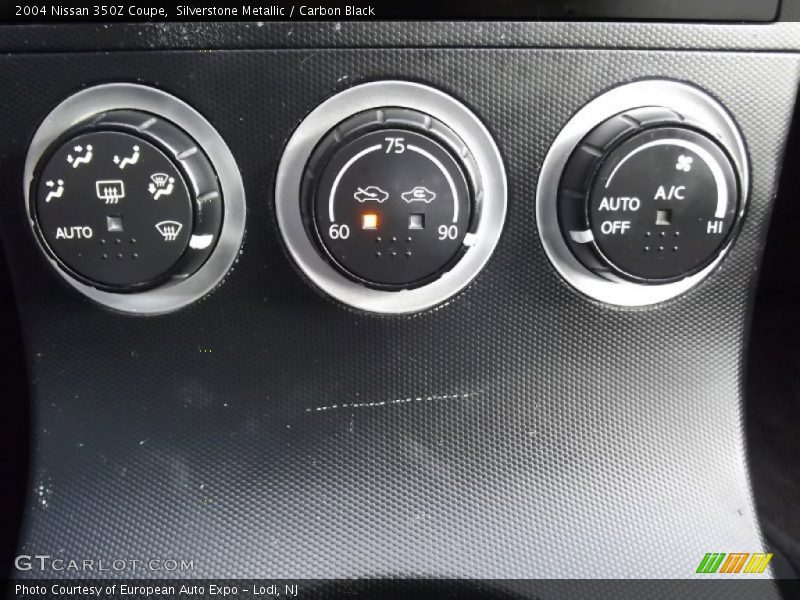 Controls of 2004 350Z Coupe