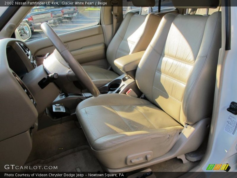 Glacier White Pearl / Beige 2002 Nissan Pathfinder LE 4x4
