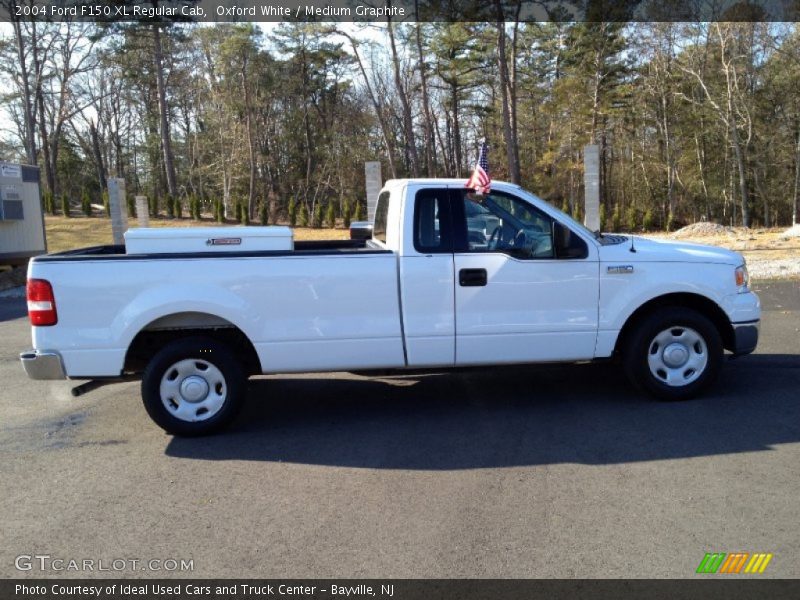 Oxford White / Medium Graphite 2004 Ford F150 XL Regular Cab