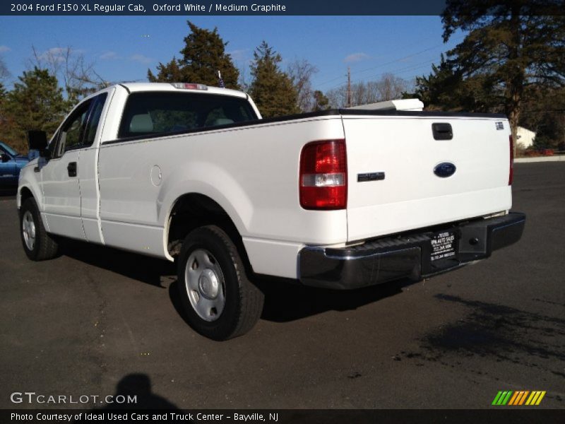 Oxford White / Medium Graphite 2004 Ford F150 XL Regular Cab