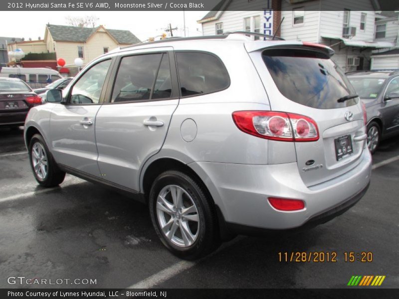 Moonstone Silver / Cocoa Black 2012 Hyundai Santa Fe SE V6 AWD