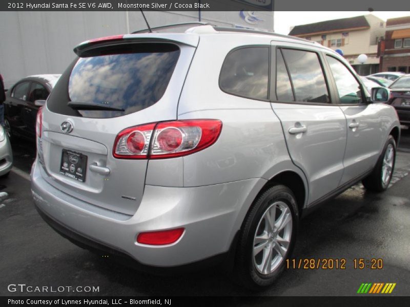 Moonstone Silver / Cocoa Black 2012 Hyundai Santa Fe SE V6 AWD