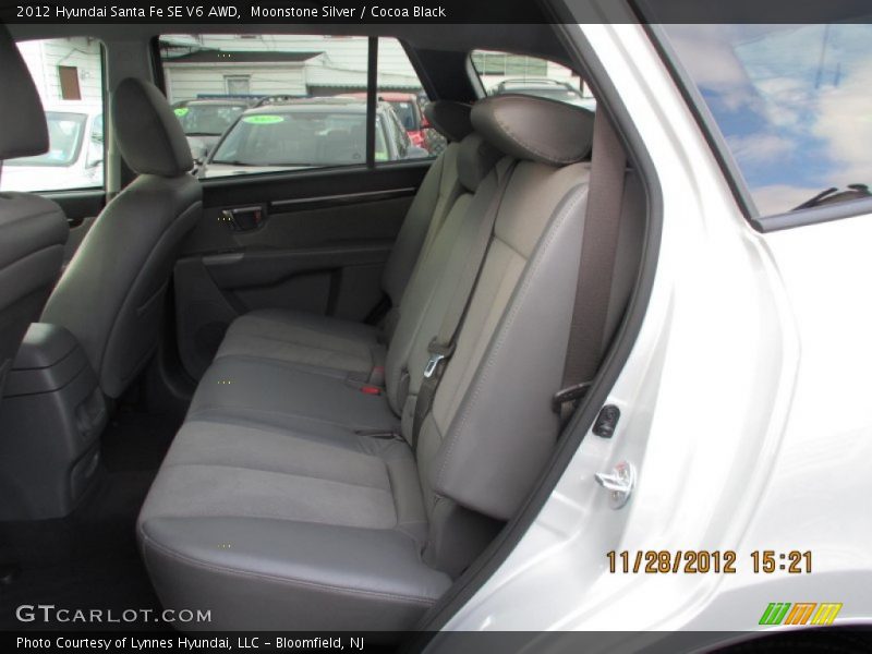 Moonstone Silver / Cocoa Black 2012 Hyundai Santa Fe SE V6 AWD