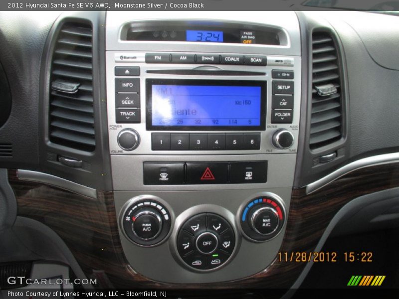 Moonstone Silver / Cocoa Black 2012 Hyundai Santa Fe SE V6 AWD