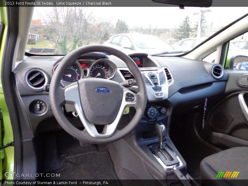 Lime Squeeze / Charcoal Black 2013 Ford Fiesta SE Sedan