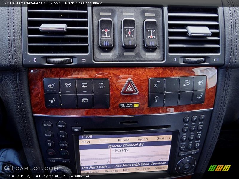 Controls of 2010 G 55 AMG