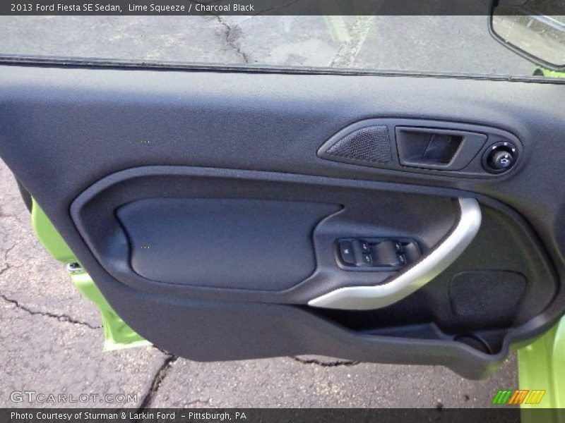 Lime Squeeze / Charcoal Black 2013 Ford Fiesta SE Sedan