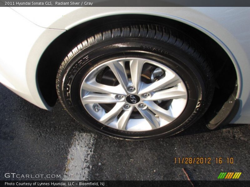 Radiant Silver / Gray 2011 Hyundai Sonata GLS