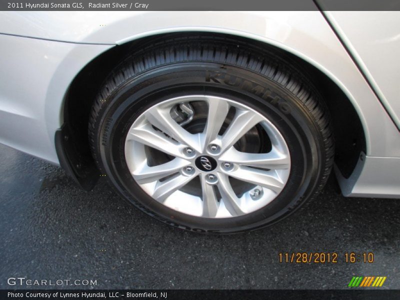 Radiant Silver / Gray 2011 Hyundai Sonata GLS