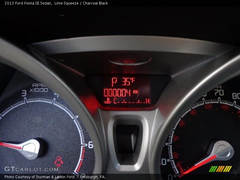 Lime Squeeze / Charcoal Black 2013 Ford Fiesta SE Sedan