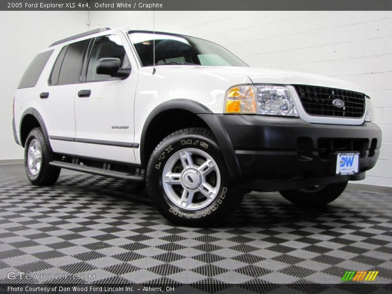 Oxford White / Graphite 2005 Ford Explorer XLS 4x4