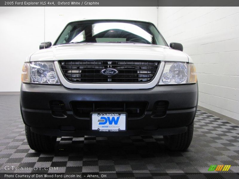 Oxford White / Graphite 2005 Ford Explorer XLS 4x4