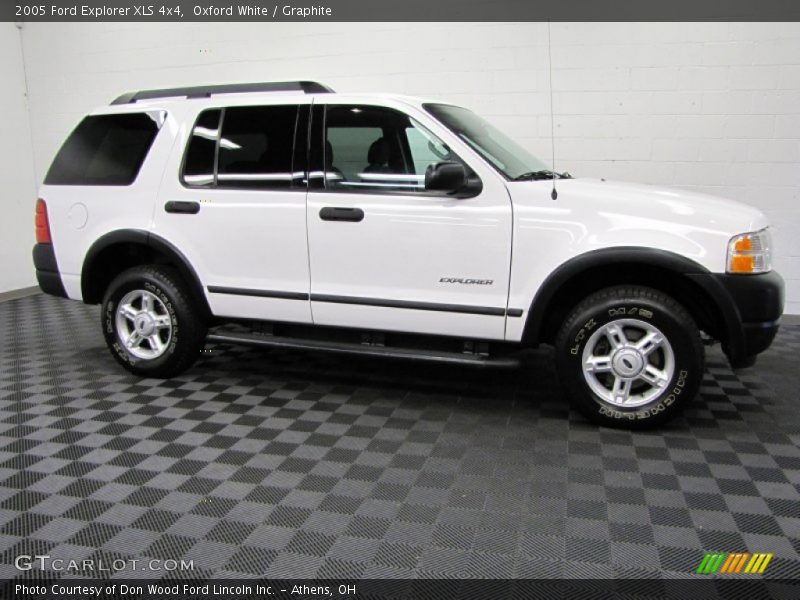 Oxford White / Graphite 2005 Ford Explorer XLS 4x4