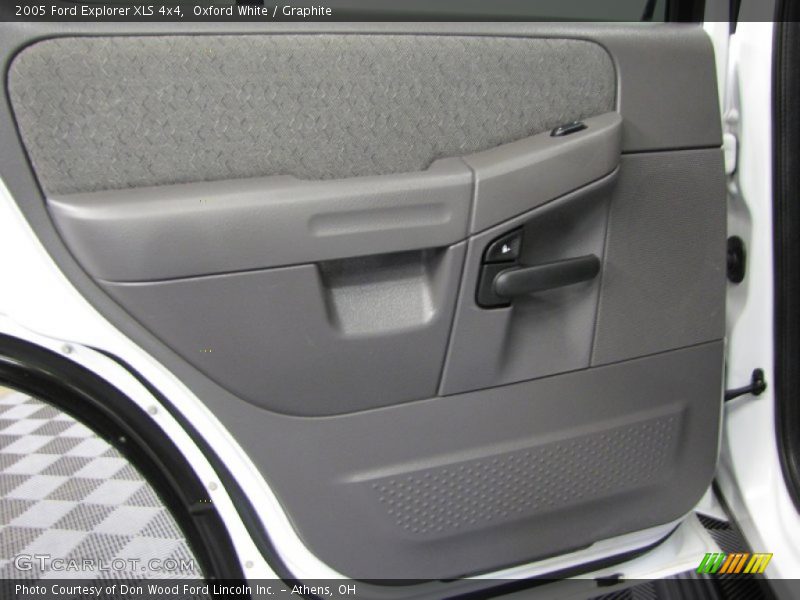 Oxford White / Graphite 2005 Ford Explorer XLS 4x4