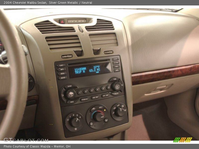 Silver Green Metallic / Neutral 2004 Chevrolet Malibu Sedan