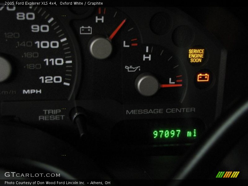 Oxford White / Graphite 2005 Ford Explorer XLS 4x4
