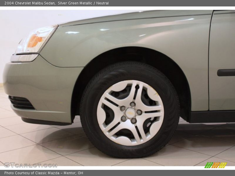 Silver Green Metallic / Neutral 2004 Chevrolet Malibu Sedan
