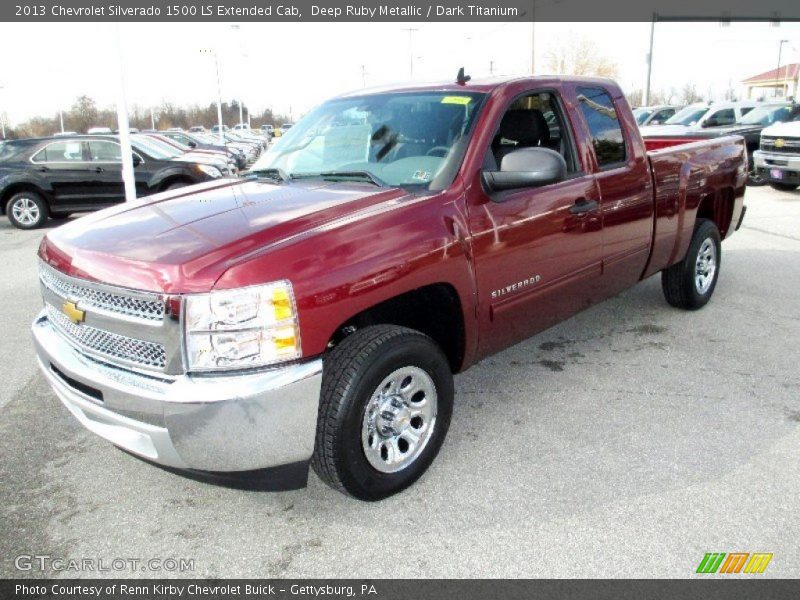 Front 3/4 View of 2013 Silverado 1500 LS Extended Cab