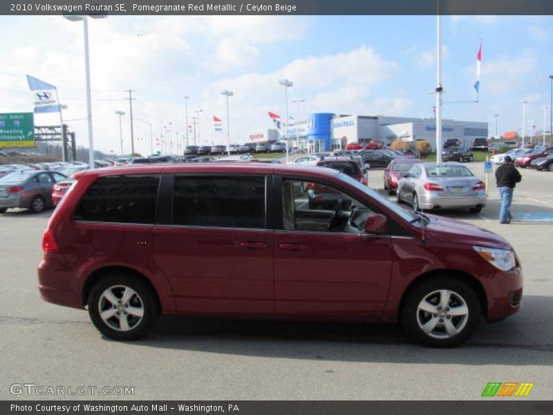 Pomegranate Red Metallic / Ceylon Beige 2010 Volkswagen Routan SE