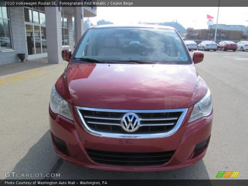 Pomegranate Red Metallic / Ceylon Beige 2010 Volkswagen Routan SE