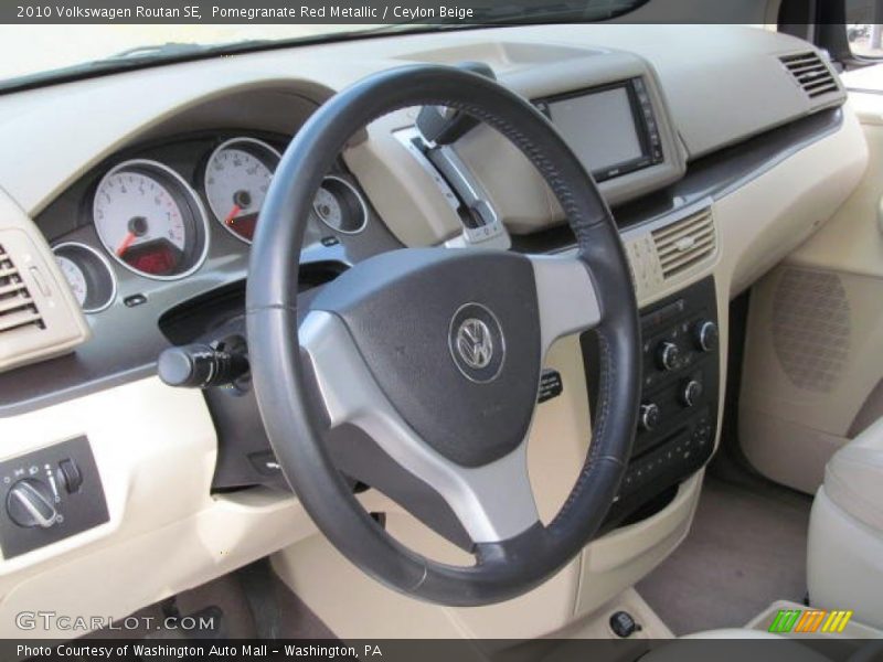 Pomegranate Red Metallic / Ceylon Beige 2010 Volkswagen Routan SE